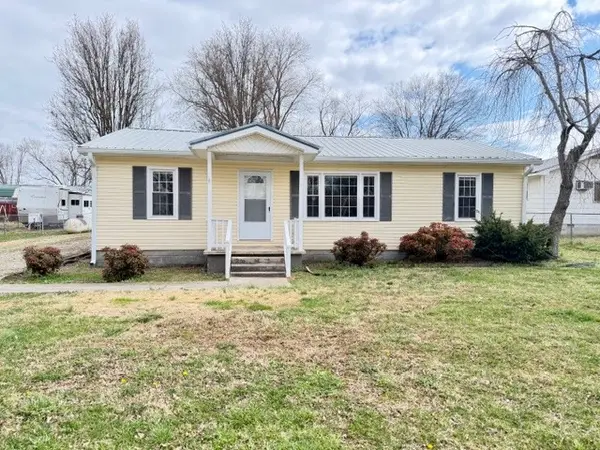 115 College St, Huntland, TN 37345