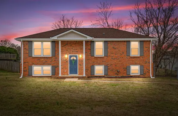 374 Manorstone Ln, Clarksville, TN 37042