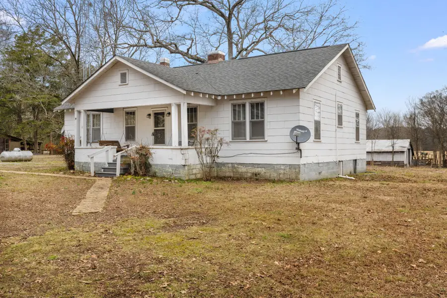 685 Beacon Light Rd, Cherokee, AL 35616 - #2