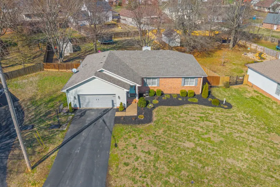 1407 Oak Tree Ct, Hopkinsville, KY 42240 - #2