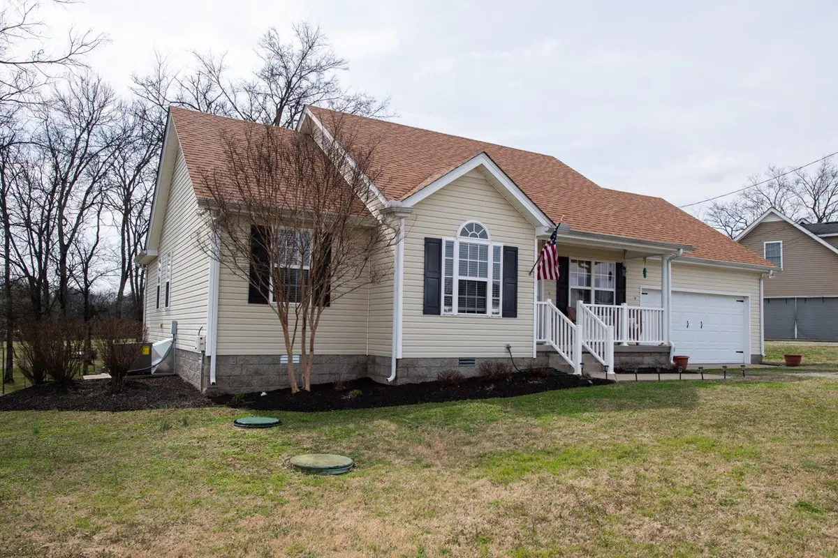 601 Fall Creek Dr, Murfreesboro, TN 37129 - #1