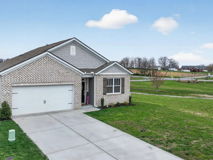 7129 Sunny Parks Dr, White House, TN 37188 - #2