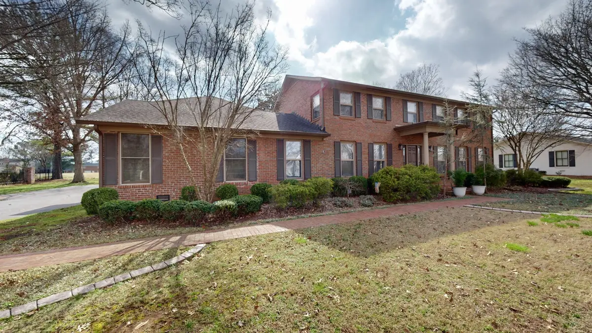 1519 Riverview Dr, Murfreesboro, TN 37129 - #1