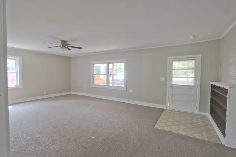 400 W Main St, Alexandria, TN 37012 - #3