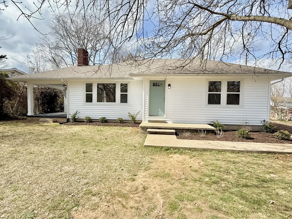 2711 Kenwood Dr, Hopkinsville, KY 42240 - #1