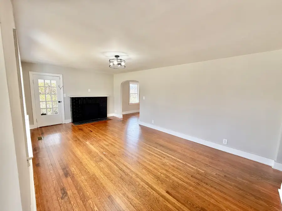 2711 Kenwood Dr, Hopkinsville, KY 42240 - #2