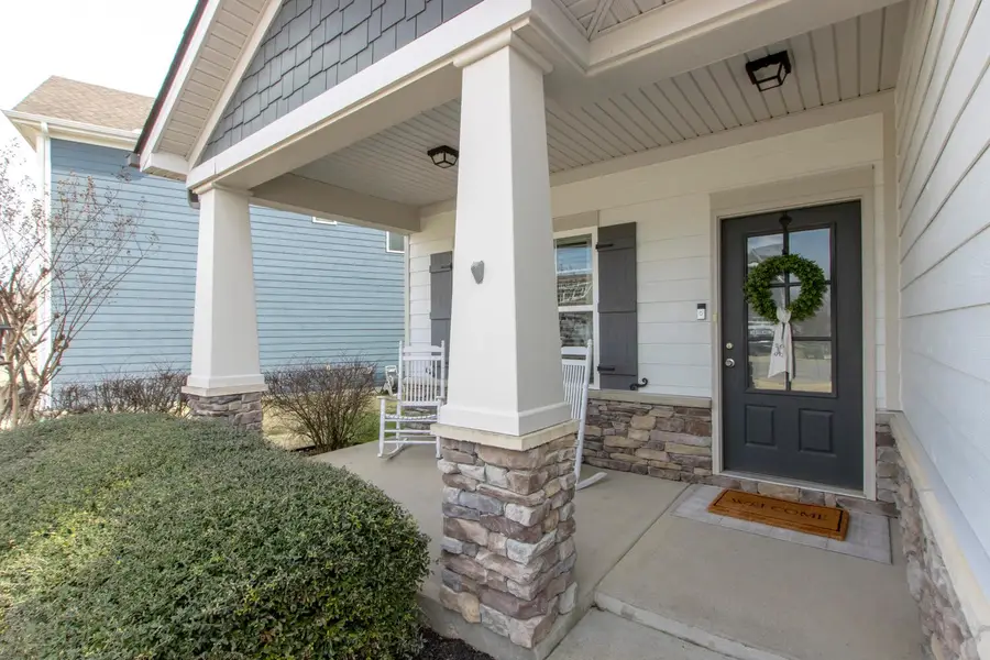 5751 Enclave Dr, Murfreesboro, TN 37128 - #2