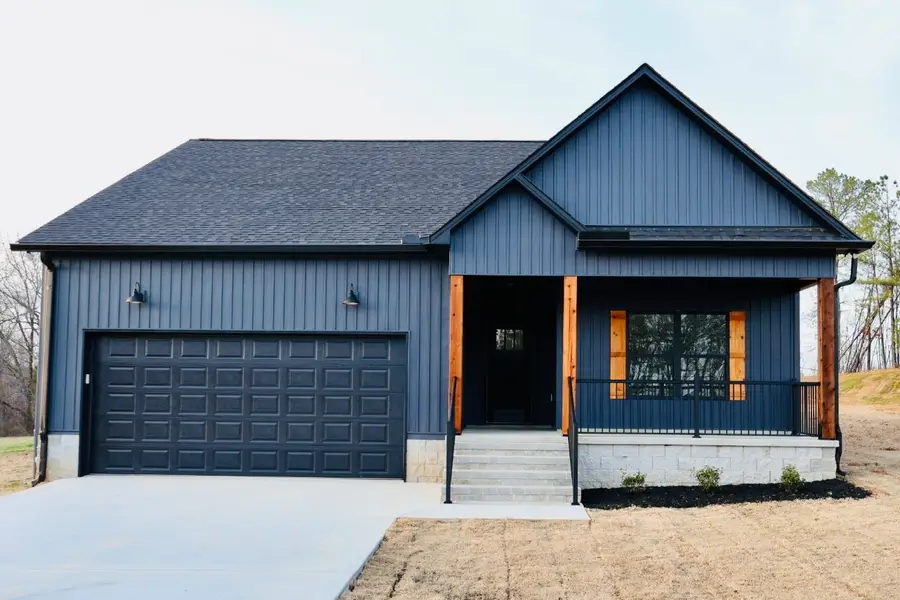 62 Hall St, Lexington, TN 38351 - #3