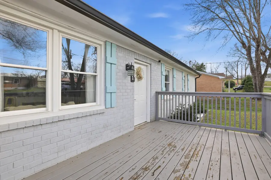 111 Amber Lynn Cir, Columbia, TN 38401 - #3