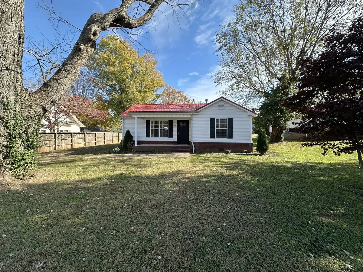 902 S Russell St, Portland, TN 37148 - #1