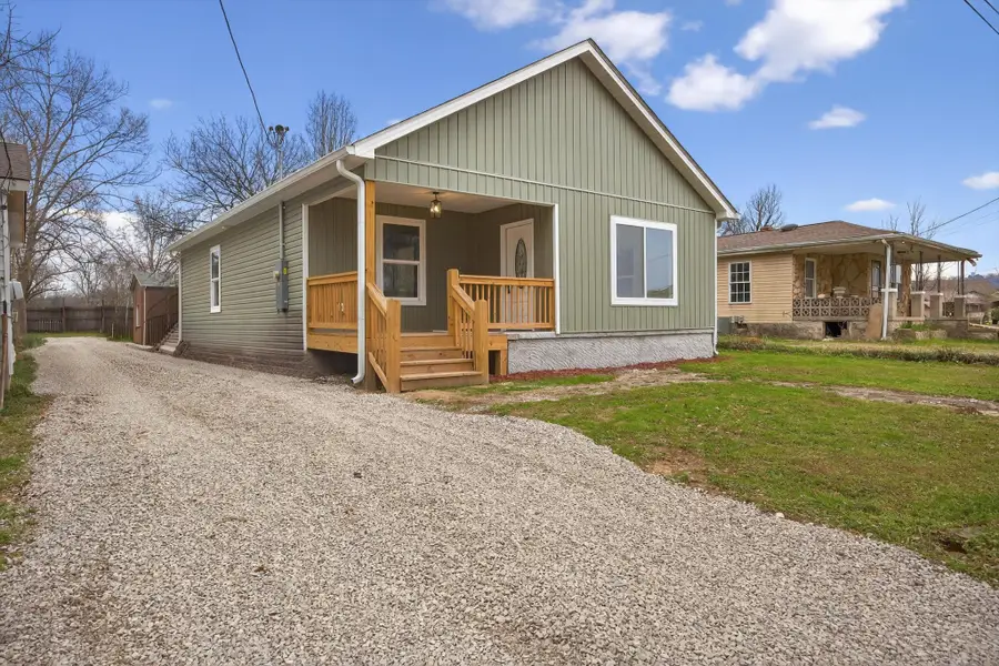 112 Rowe Street, Rossville, GA 30741 - #3