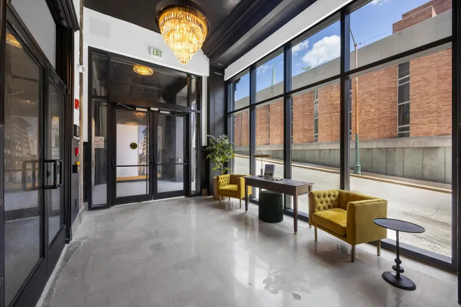117 E 7th Street #806-C, Chattanooga, TN 37402 - #2