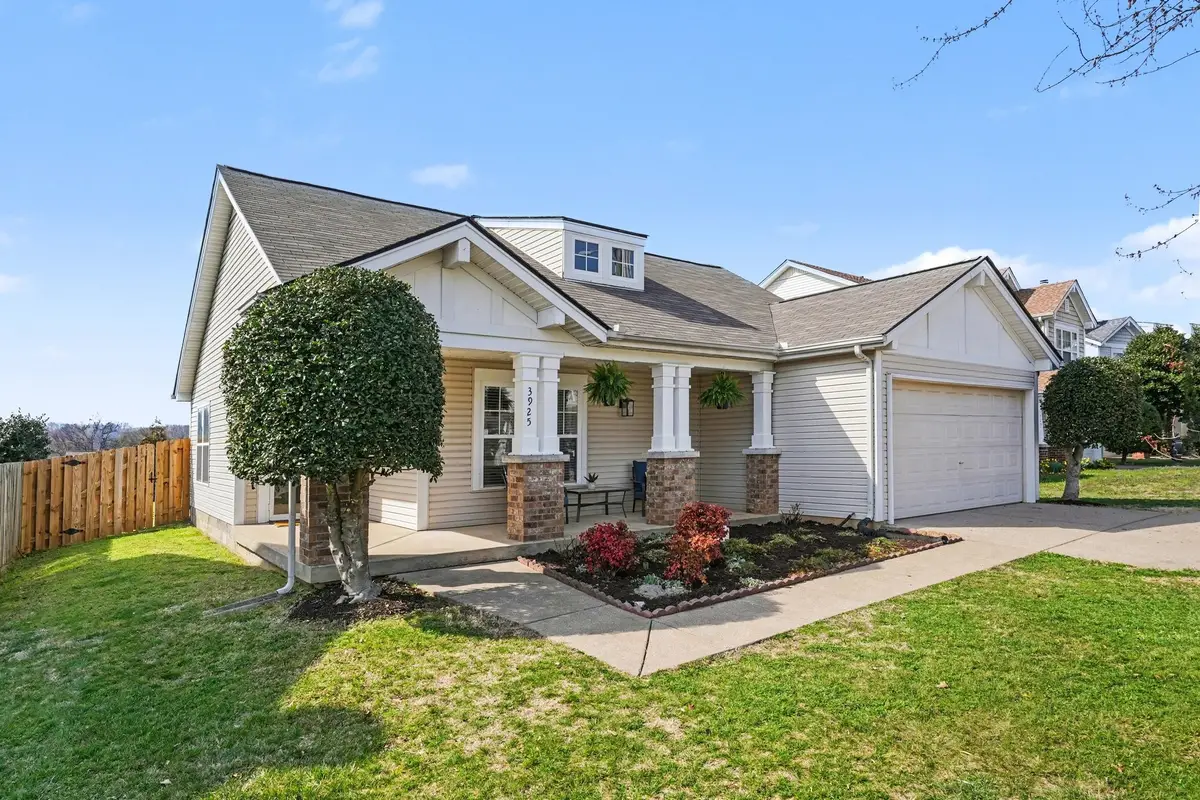 3925 Bridgeview Ln, Nashville, TN 37221 - #1