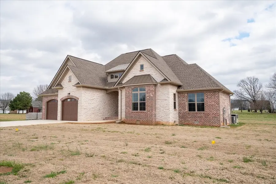 1238 Baylee Cir, Lawrenceburg, TN 38464 - #3