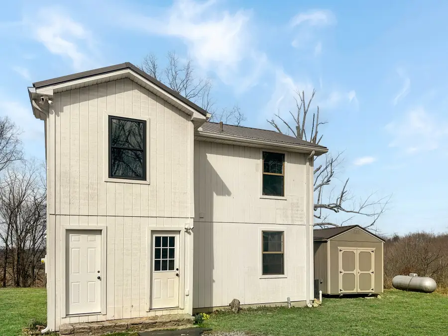 1041 Old Mount Vernon Rd, Bethpage, TN 37022 - #3