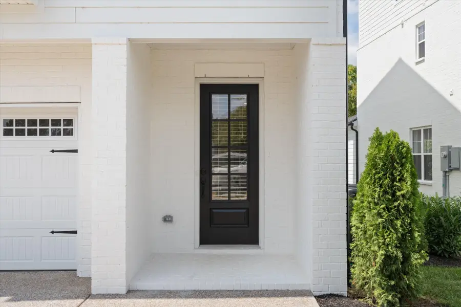 329 Old Shackle Island Rd, Hendersonville, TN 37075 - #2