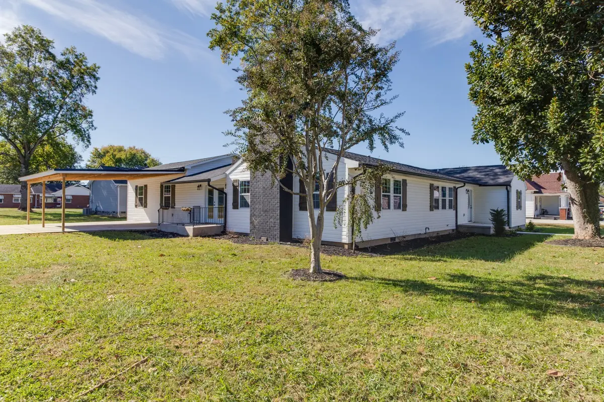 401 3rd Ave N, Decherd, TN 37324 - #1