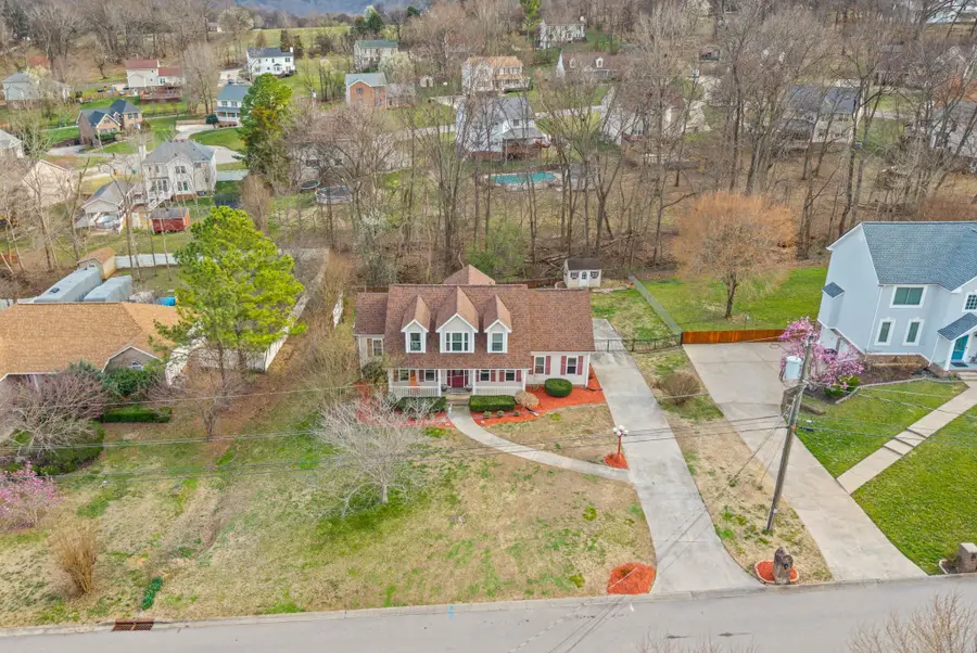 546 Christel Springs Dr, Clarksville, TN 37043 - #3