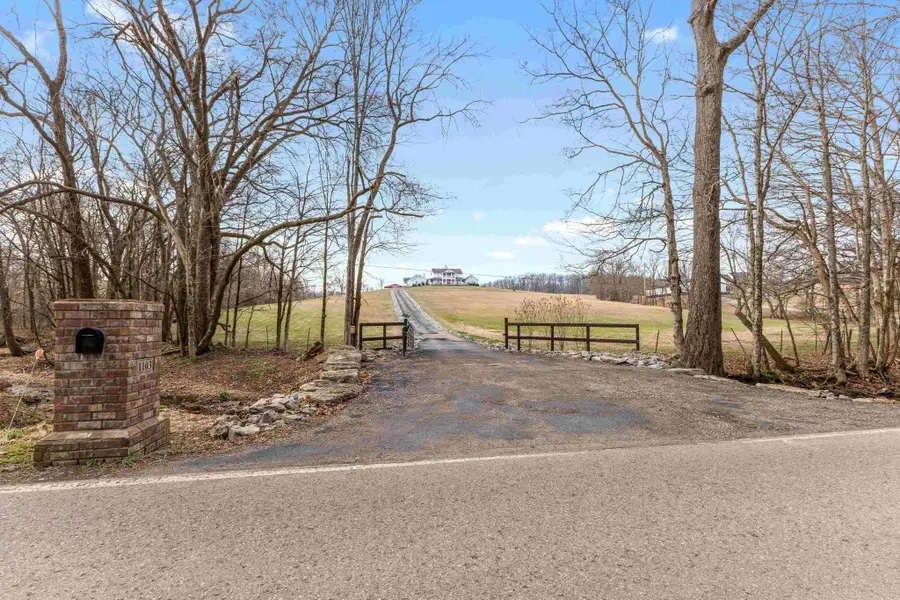 1103 Rogues Fork Rd, Bethpage, TN 37022 - #2