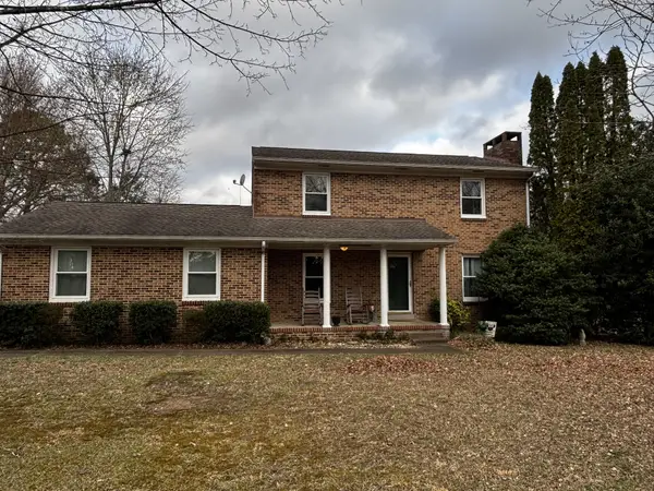 203 Twelve Oaks Rd, Tullahoma, TN 37388