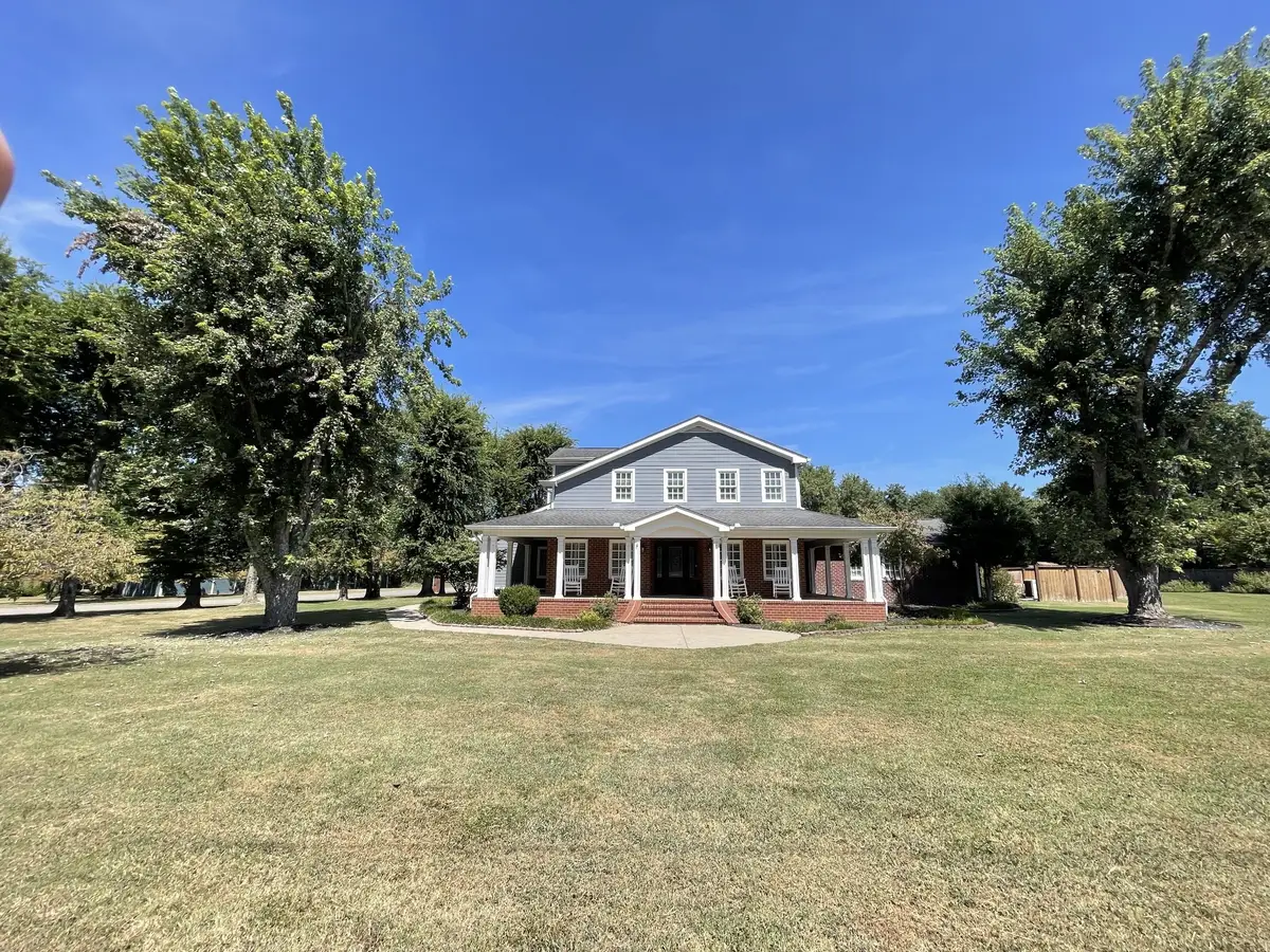 5032 Twin Lakes Dr, Old Hickory, TN 37138 - #1