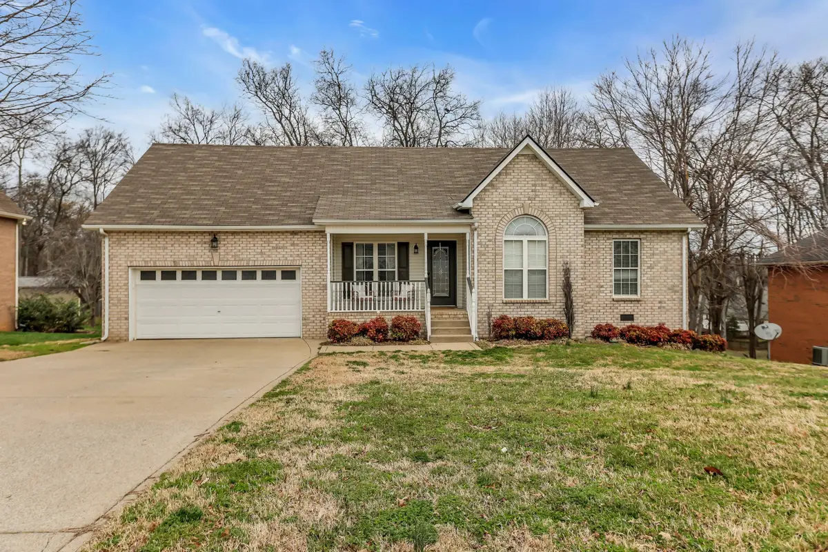 110 Calloway Ln, Hendersonville, TN 37075 - #1