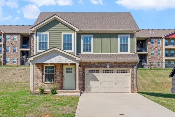 832 Lillian Grace Dr, Clarksville, TN 37043