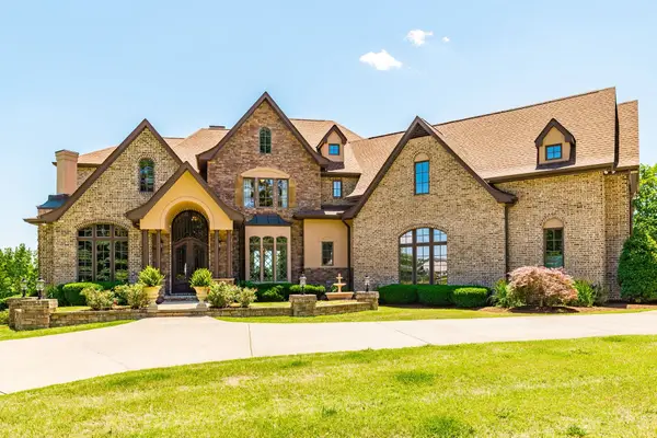 4047 Ironwood Dr, Greenbrier, TN 37073