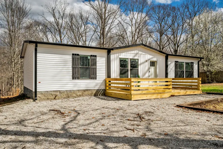 8130 Oak Springs Rd, Nunnelly, TN 37137 - #3