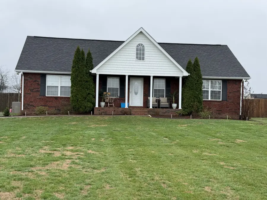 1002 Spire Way Dr, Castalian Springs, TN 37031 - #2