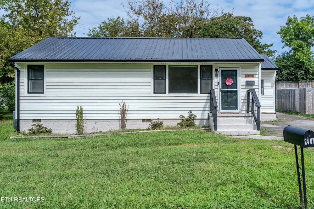 2407 Upland Ave, Knoxville, TN 37917 - #1