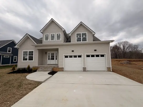 2031 Eagles Bluff Dr, Pleasant View, TN 37146