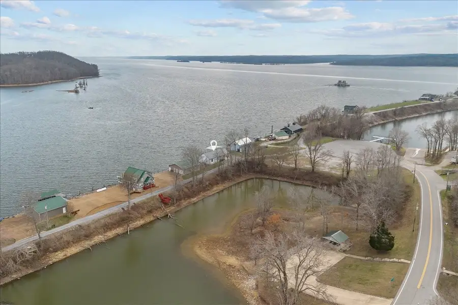 269 Paradise Ln, Stewart, TN 37175 - #3