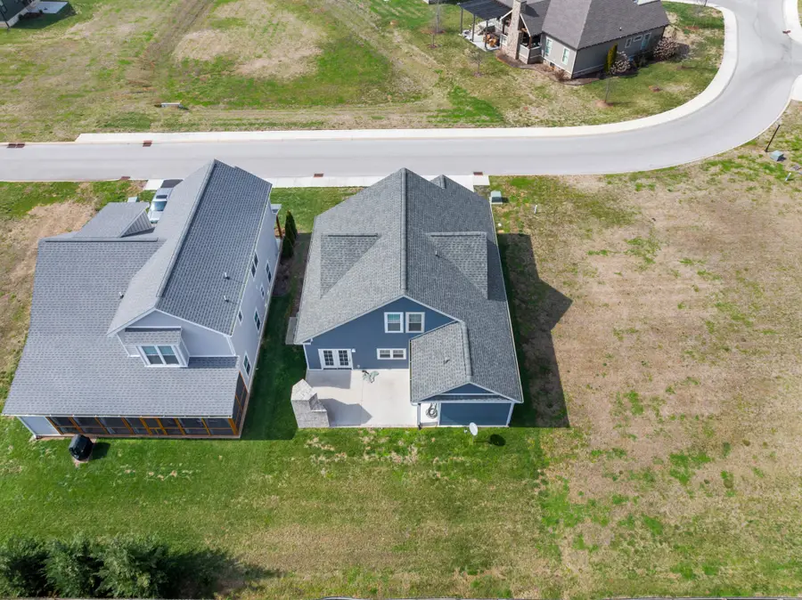 203 Campfire Ct, Winchester, TN 37398 - #3