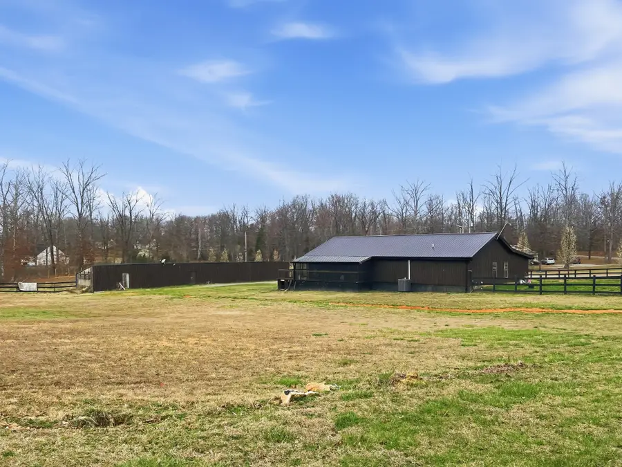 9007 Redbud Ln, Nunnelly, TN 37137 - #3