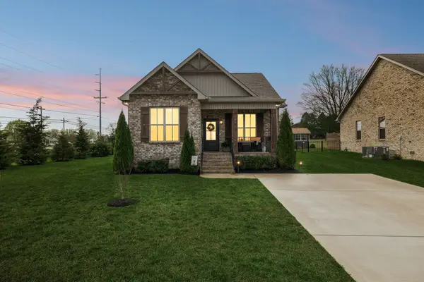 126 Julia Ann Ct, Springfield, TN 37172