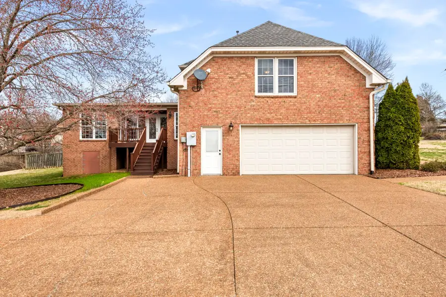 100 Briarcrest Ln, Hendersonville, TN 37075 - #2