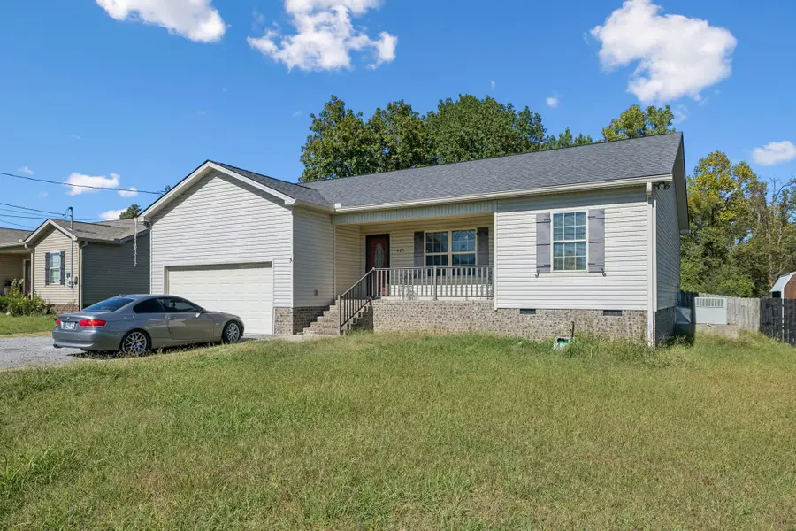 225 Eagle Blvd, Shelbyville, TN 37160 - #2