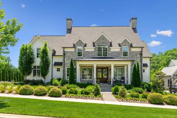 8118 Heirloom Blvd, College Grove, TN 37046