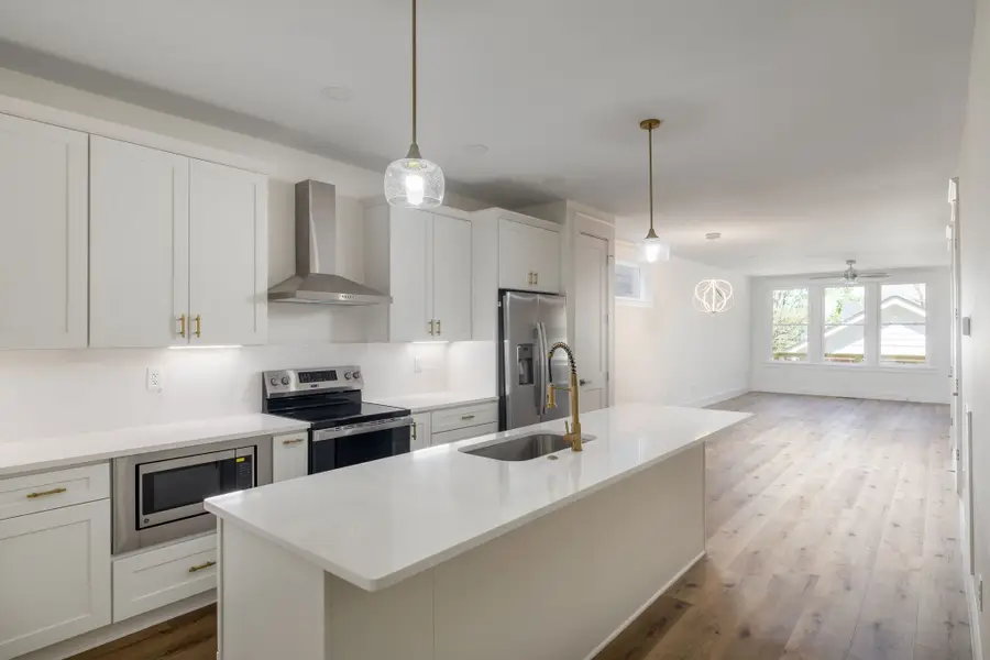 340A Peachtree St, Nashville, TN 37210 - #3