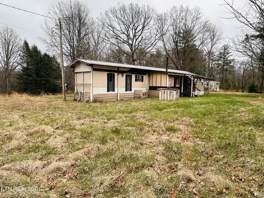142 John Anderson Rd, Deer Lodge, TN 37726 - #3