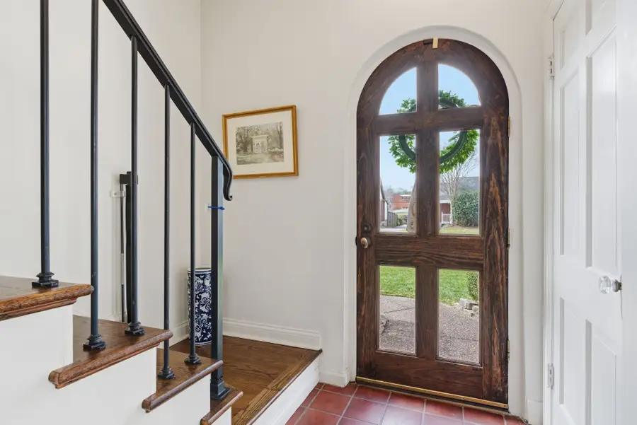 208 Cherokee Rd, Nashville, TN 37205 - #2