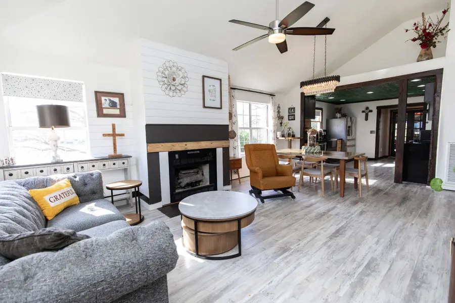 155 S Birchwood Dr, Hendersonville, TN 37075 - #3