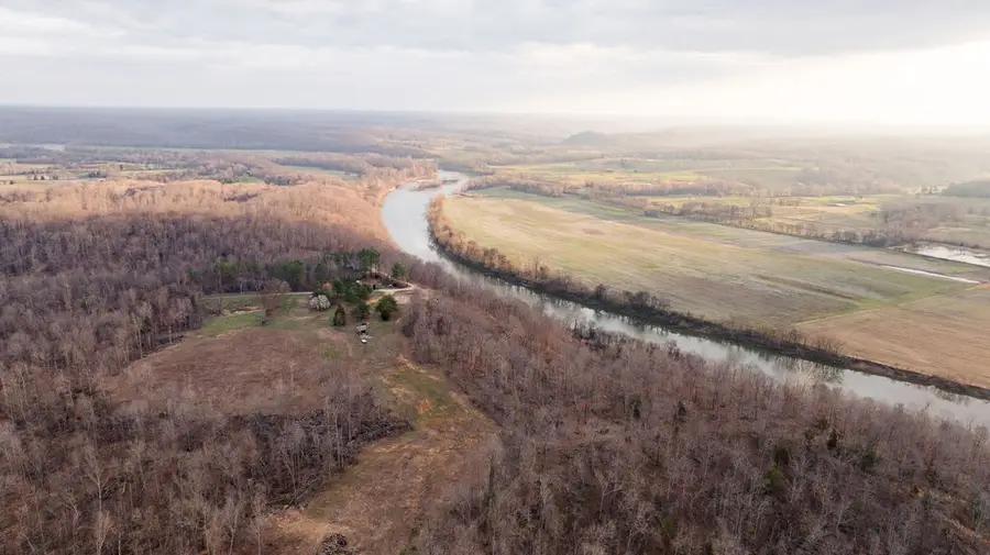 7050 Bakerville Rd, Waverly, TN 37185 - #2