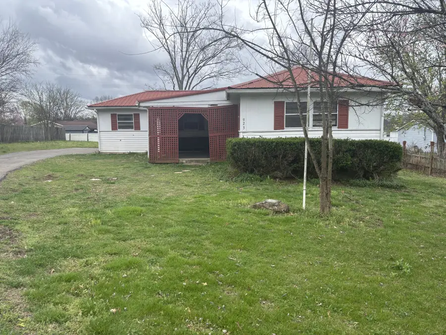 923 Walnut St, Lewisburg, TN 37091 - #2