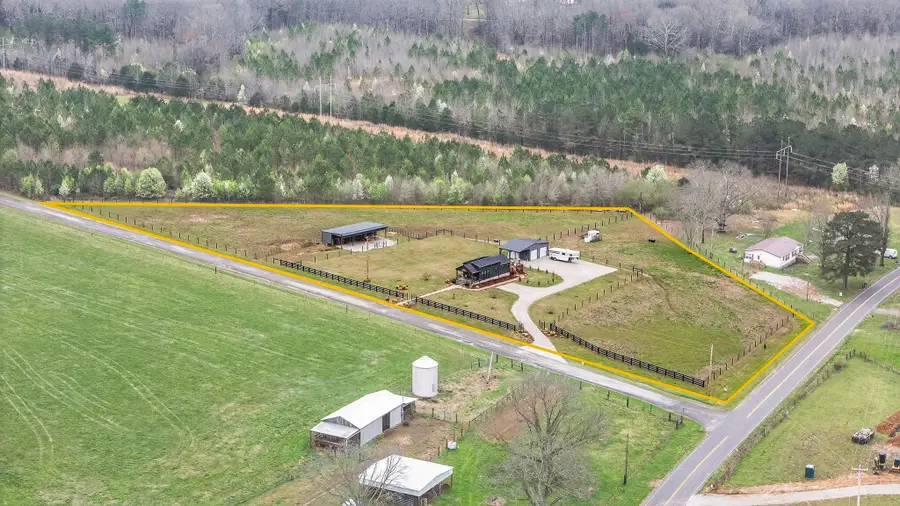 1765 Sugartree Springs Rd, Belvidere, TN 37306 - #2