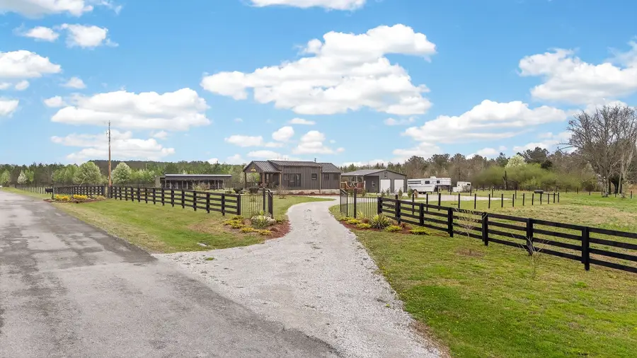 1765 Sugartree Springs Rd, Belvidere, TN 37306 - #3