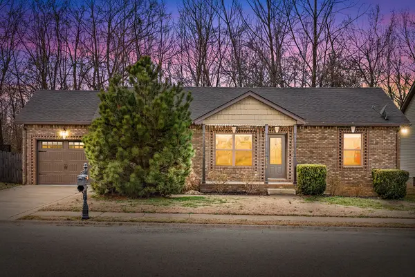 656 Deer Ridge Dr, Clarksville, TN 37042