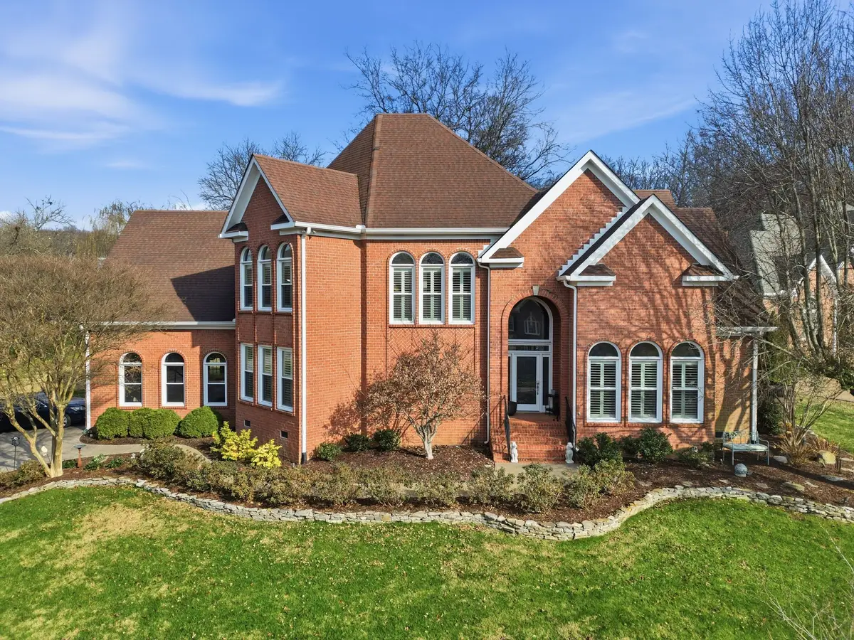 9411 Highwood Hill Rd, Brentwood, TN 37027 - #1
