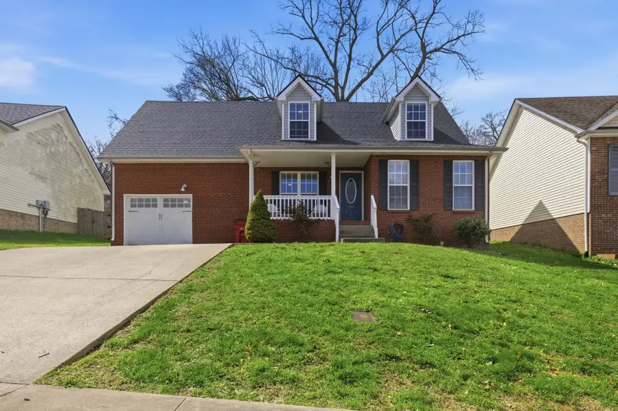 916 Excalibur Dr, Clarksville, TN 37040 - #2